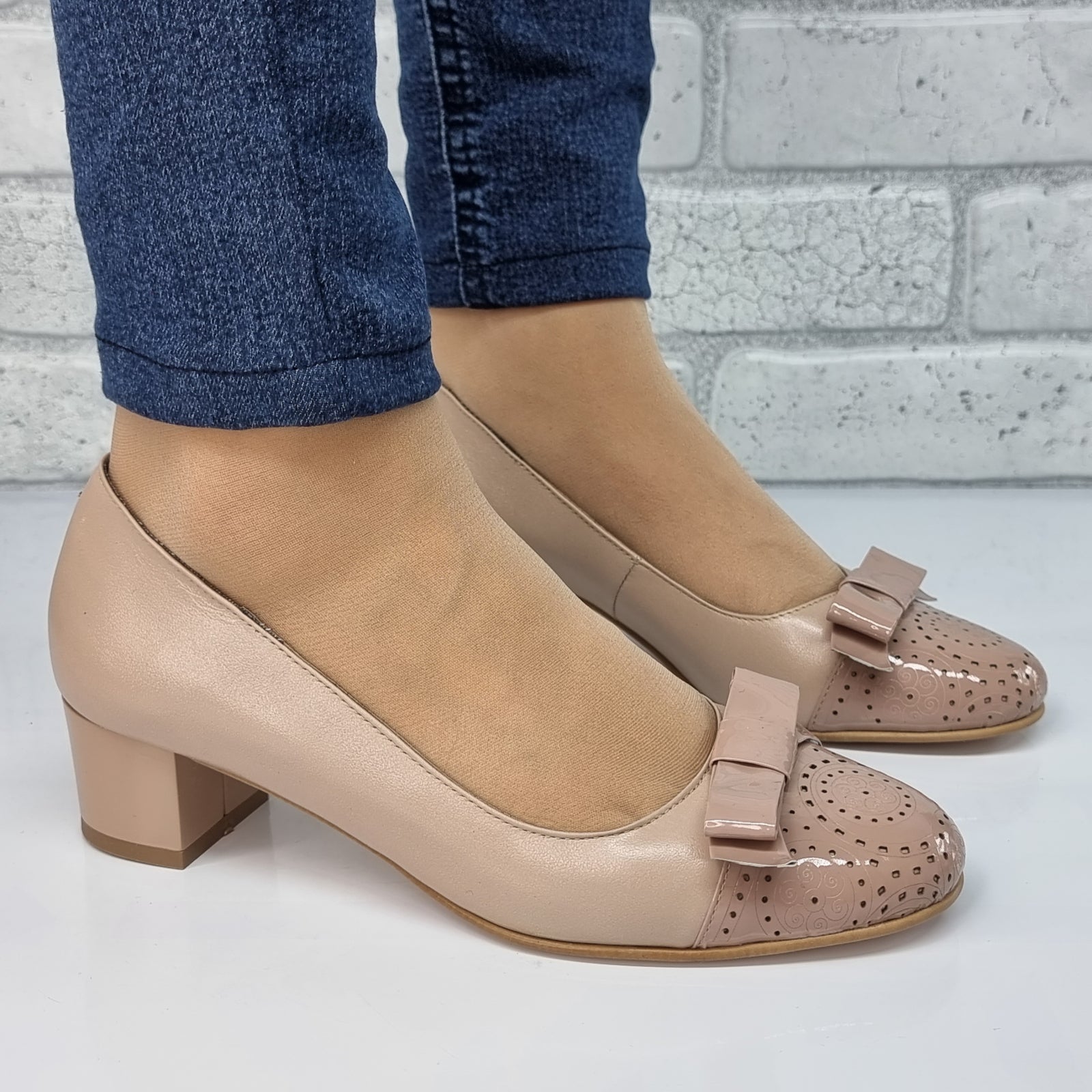 Pantofi Damă Eleganți Din Piele Naturală Nude Box Lac 20123