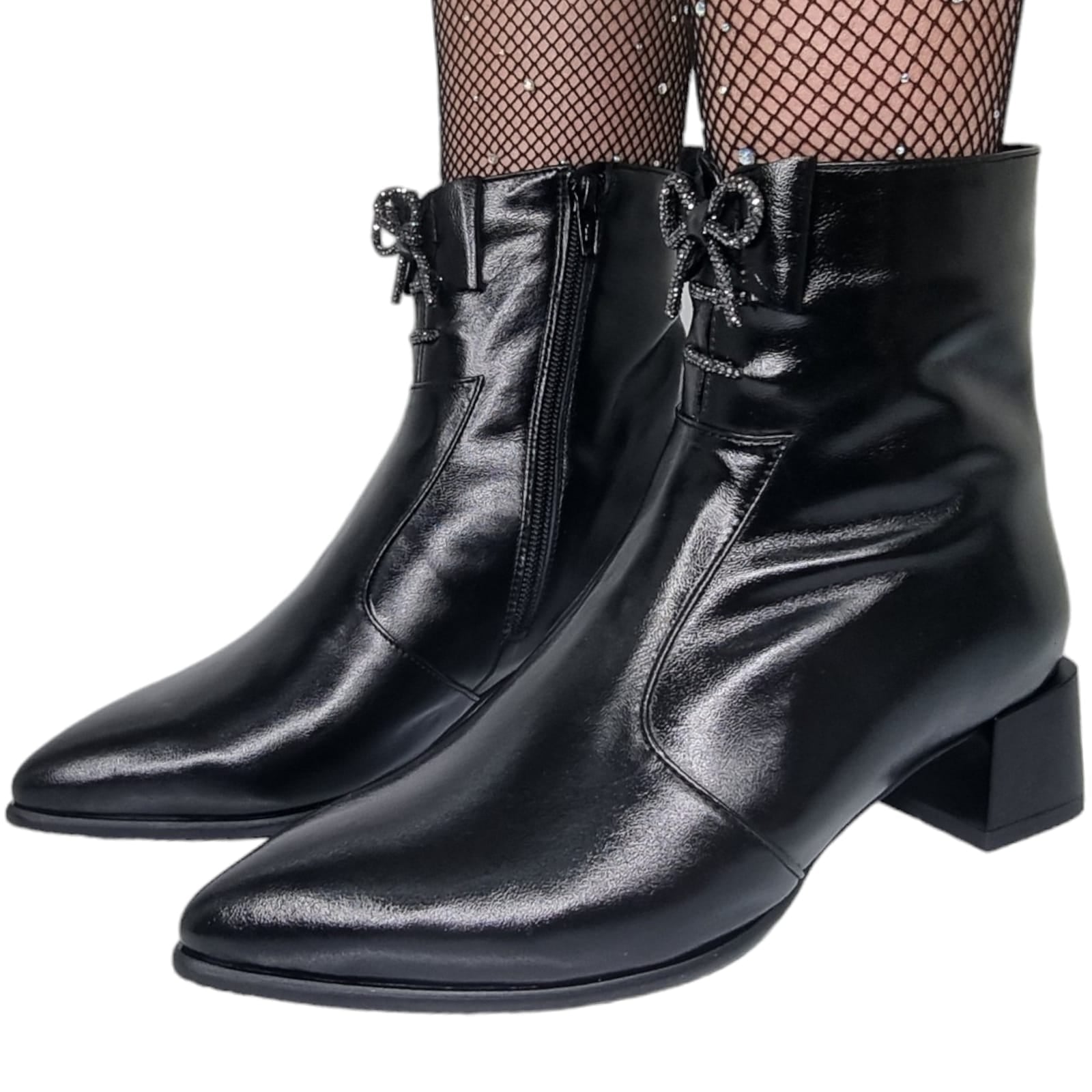 Ghete Damă Elegante Din Piele Naturală 40152