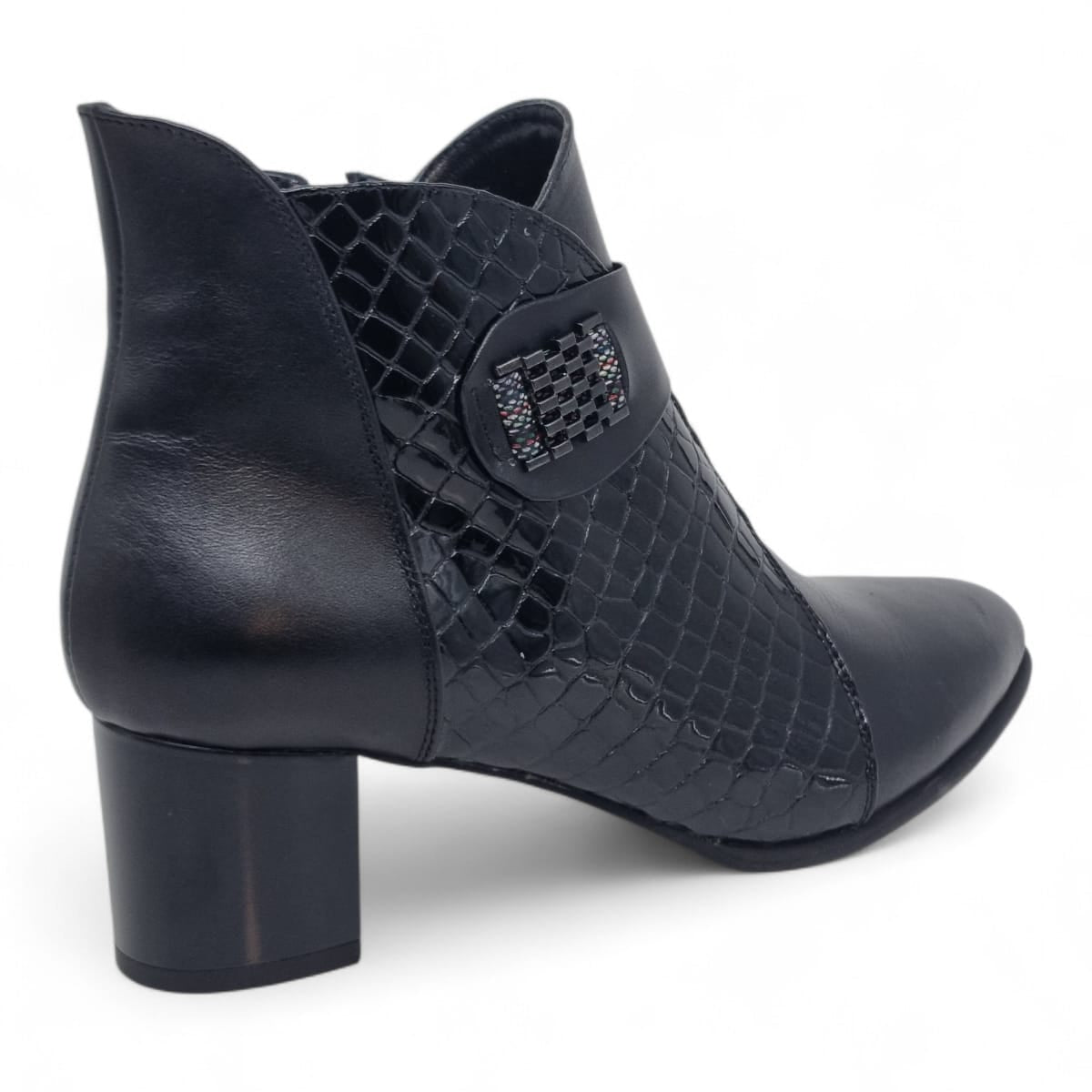 Ghete Damă Elegante Din Piele Naturală Neagră 40214